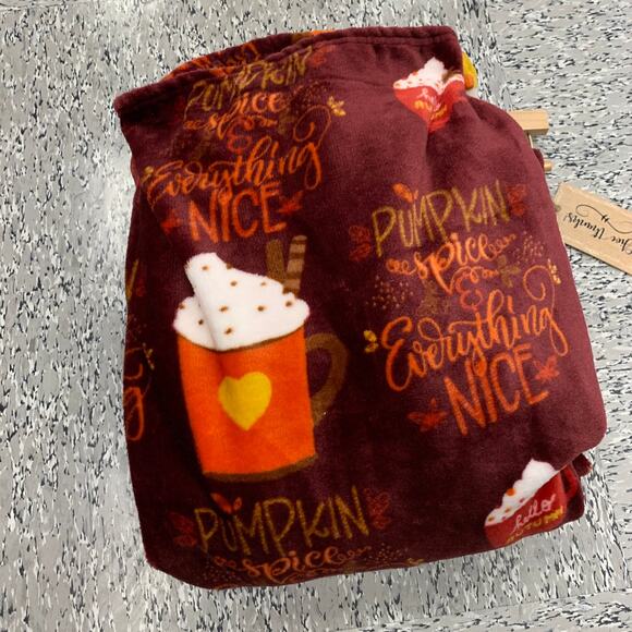 Fall Pumpkin Spice Latte Coffee Cup Hello Autumn Decor Throw Plush Blanket NEW - Picture 7 of 7